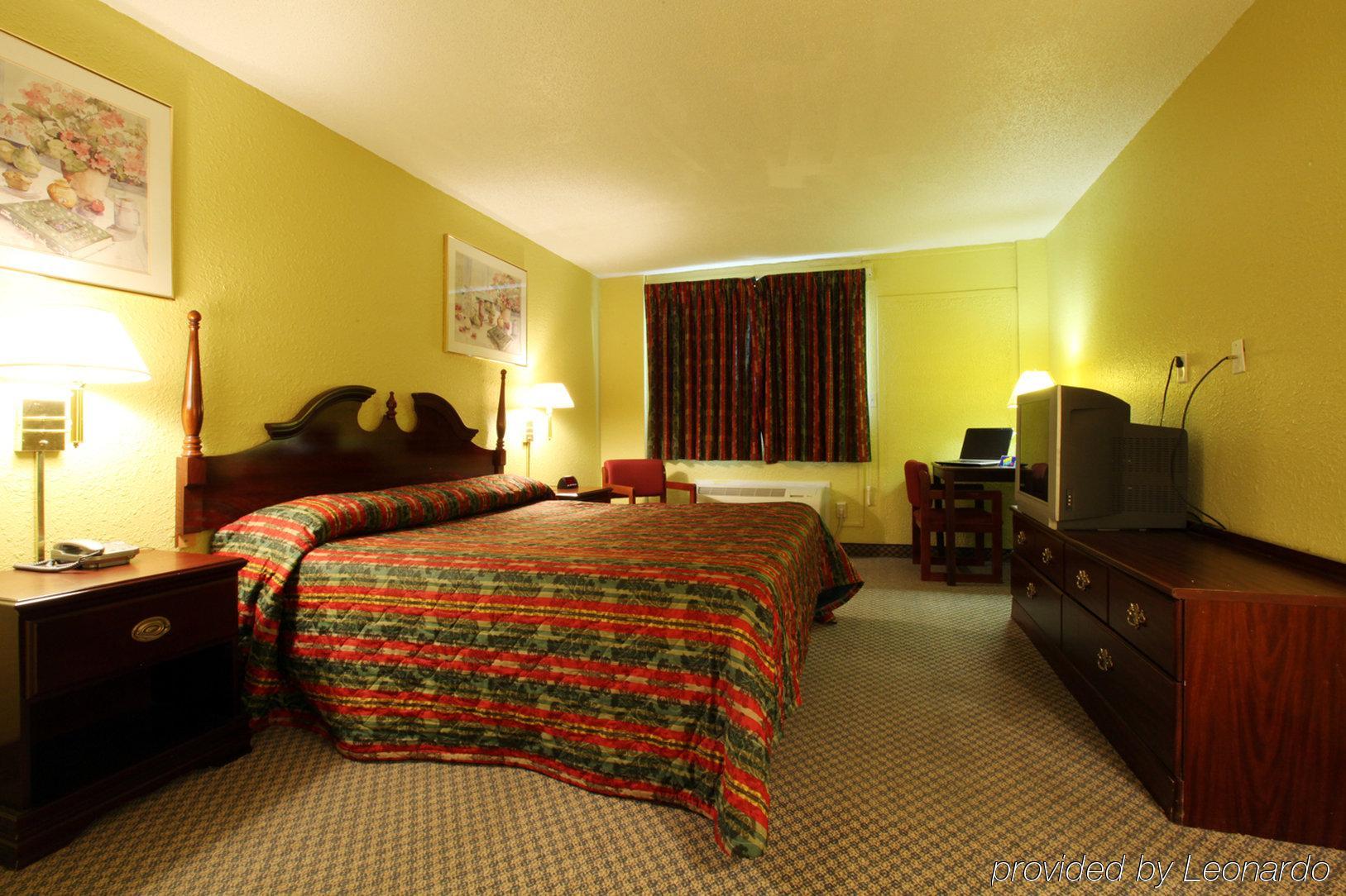 Americas Best Value Inn Macomb Quarto foto