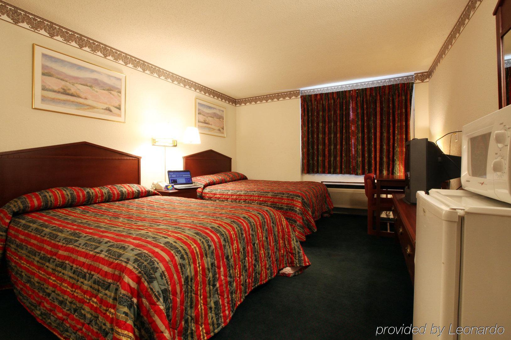 Americas Best Value Inn Macomb Quarto foto