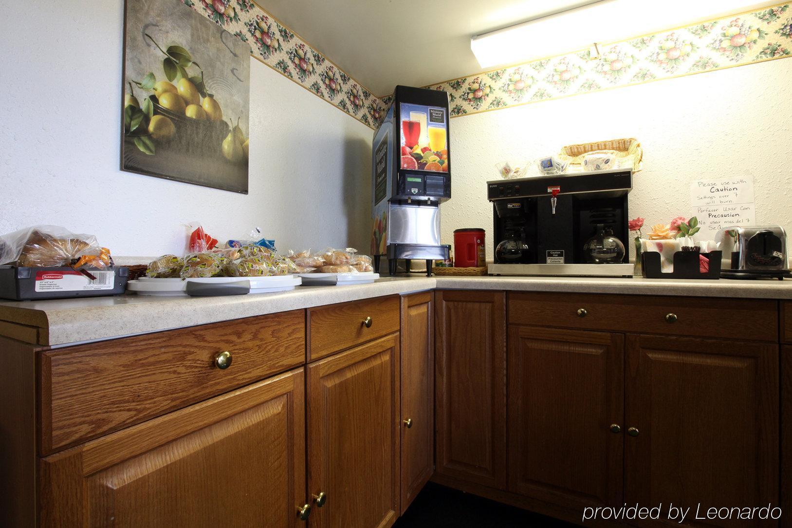 Americas Best Value Inn Macomb Restaurante foto