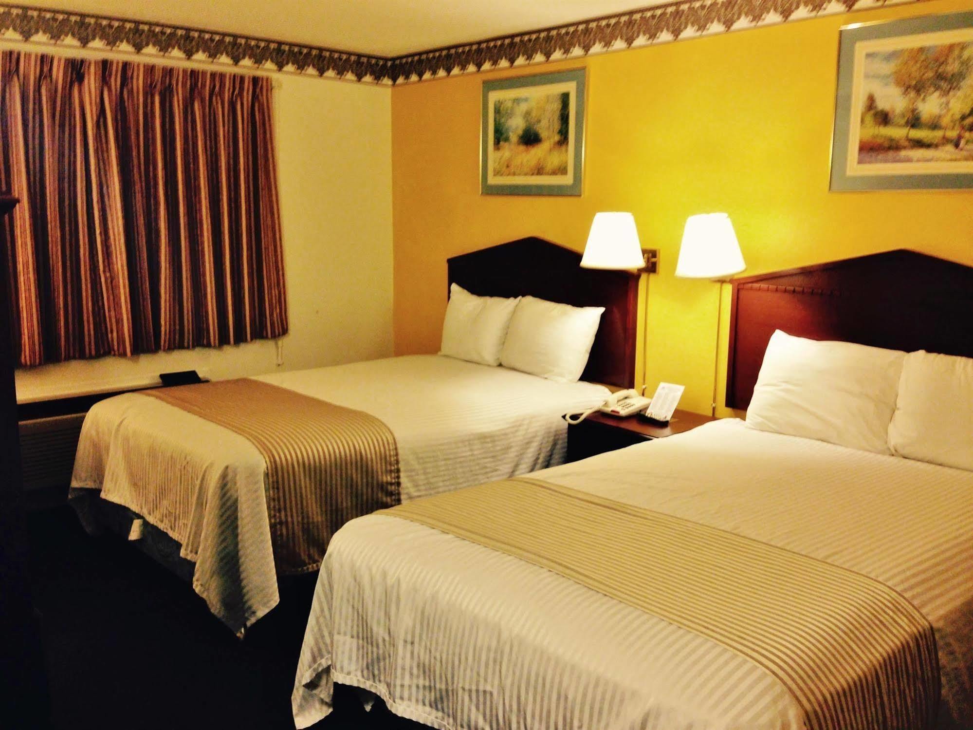 Americas Best Value Inn Macomb Exterior foto